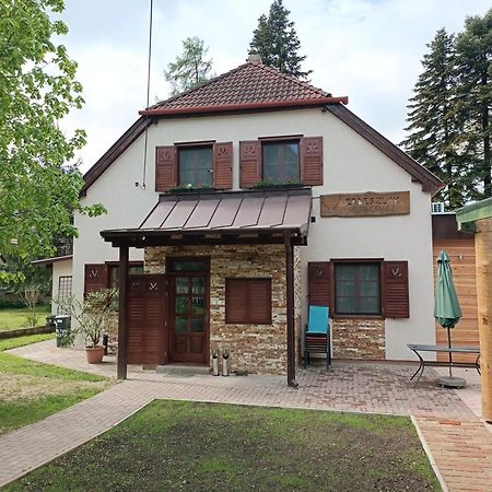 Hethazpuszta Erdeszlak Hotel Isztimér Екстериор снимка