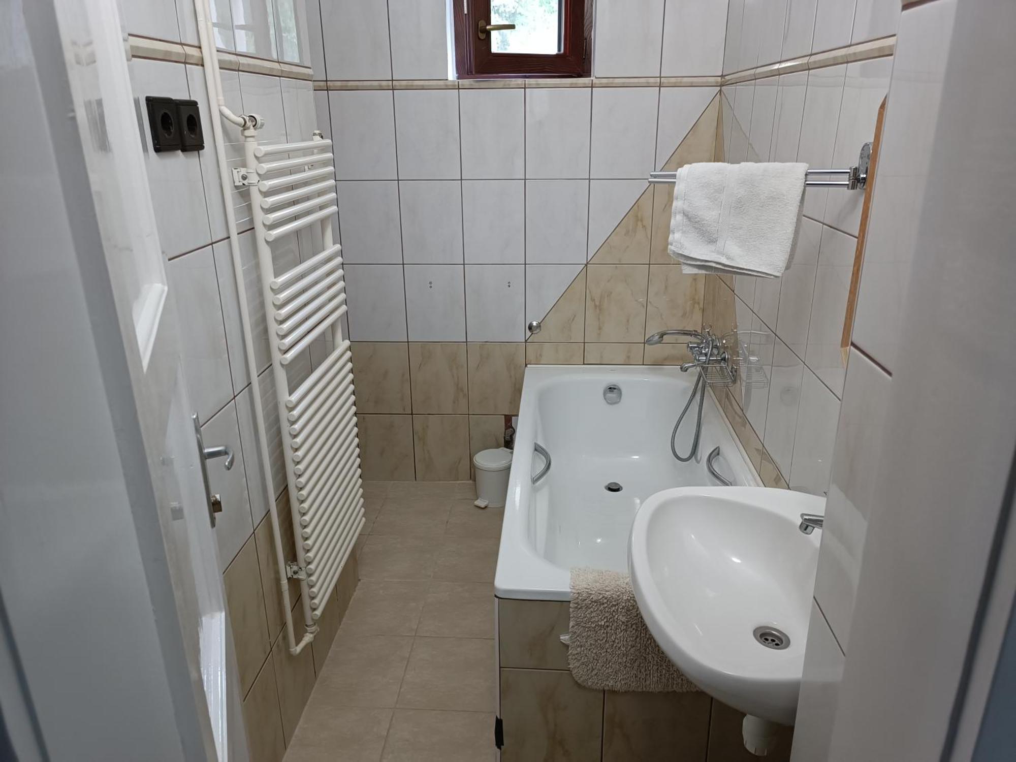 Hethazpuszta Erdeszlak Hotel Isztimér Екстериор снимка